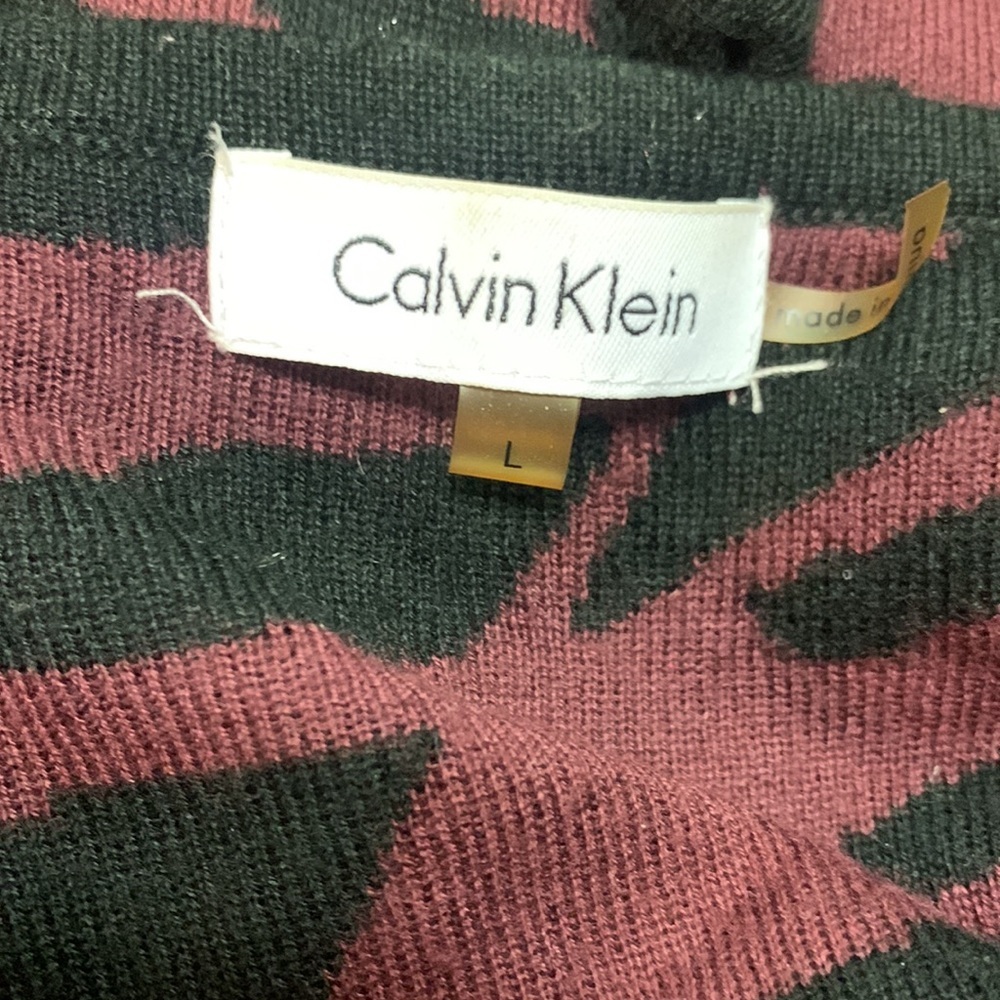 Calvin Klein - Picture 6 of 9